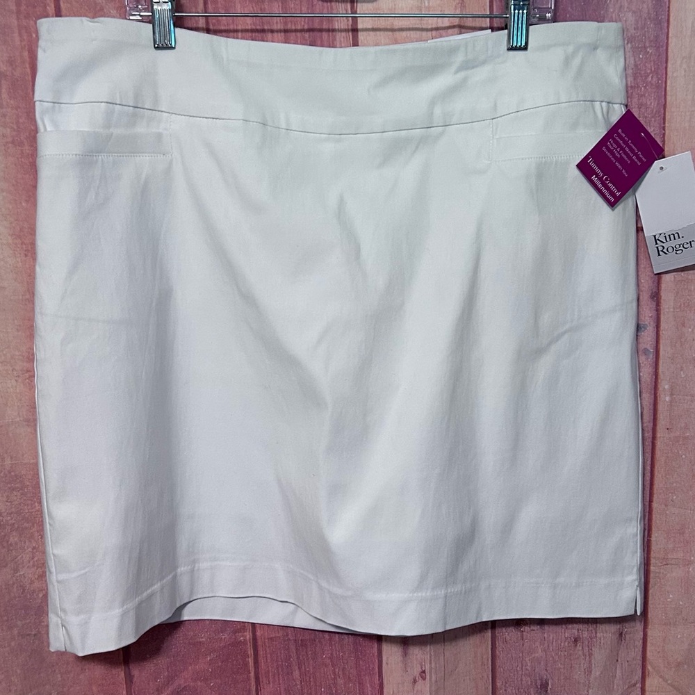 NWT Kim Rogers White Millennium Spring Skorts Size 18